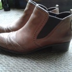 Neues Schuhpaa - zerlegte Schuhe