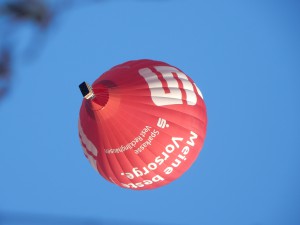 Heißluftballon über unserem Garten - Zinas Angst vor Heißluftballons
