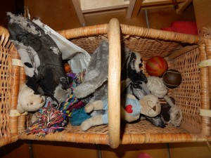 Spielzeugkorb für Hunde - Ballspaß