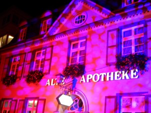 Recklinghausen leuchtet,e -Alte Apotheke in pink