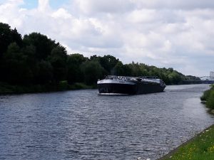 Schiff auf dem Kanal, Auszeit am Wochenende
