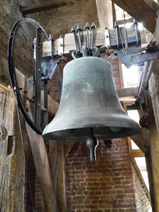 Glocke, In luftige Höhe