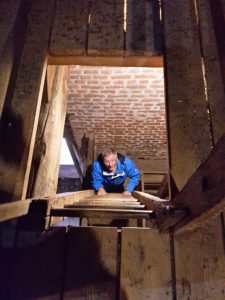 Leiter mit Lieblingsmann, In luftige Höhe