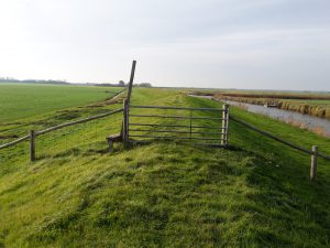 Tritt über den Zaun - Handfähre auf Texel